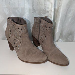 Jennifer Lopez Myra Taupe Embellished Ankle Boots 9.5